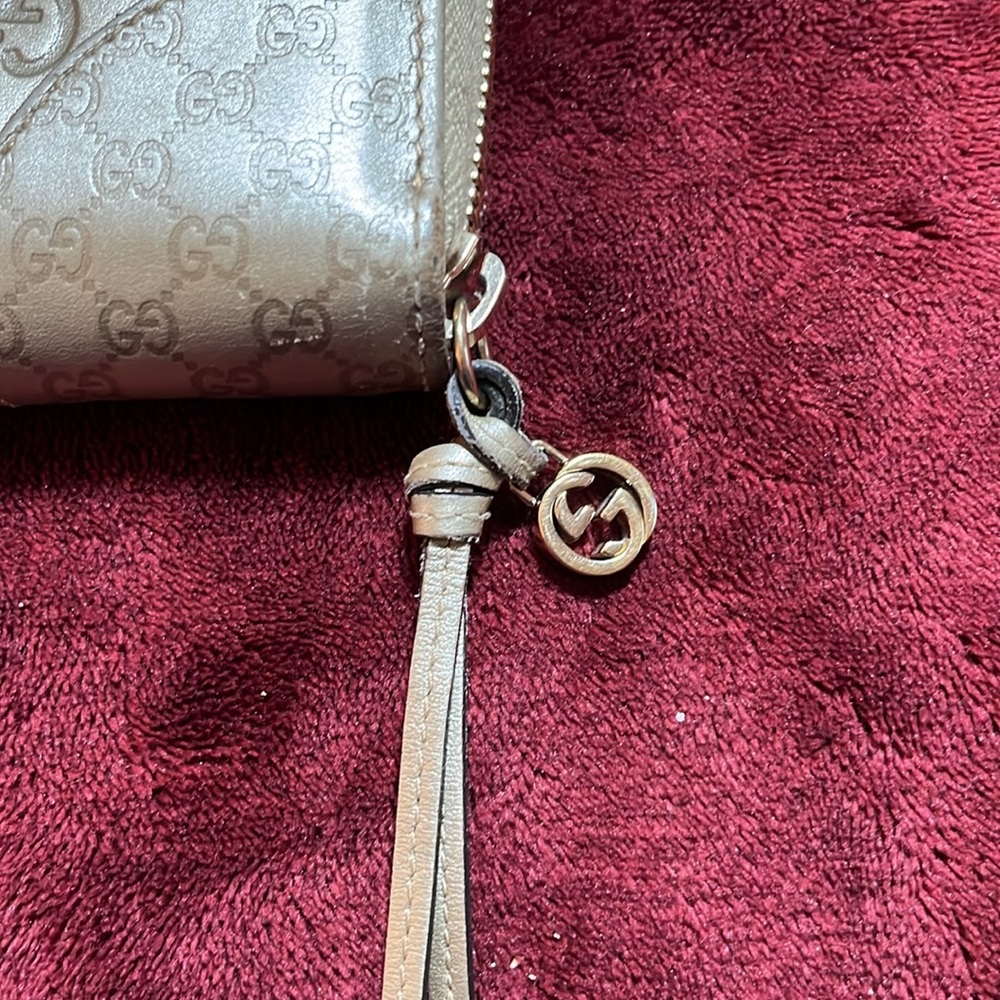 Gucci  Guccissima Zip Wallet - EUC - Picture 13 of 14